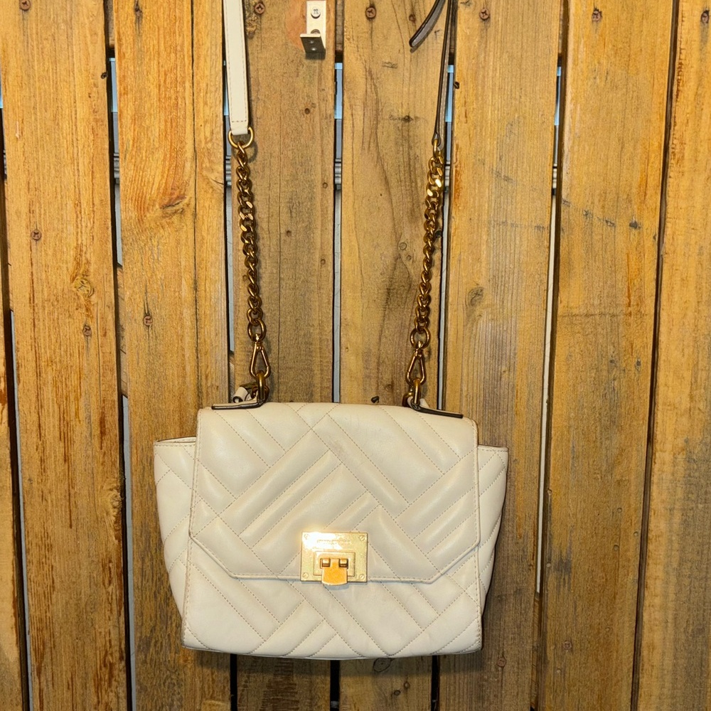 Micheal Kors Cream Leather Shoulder Bag